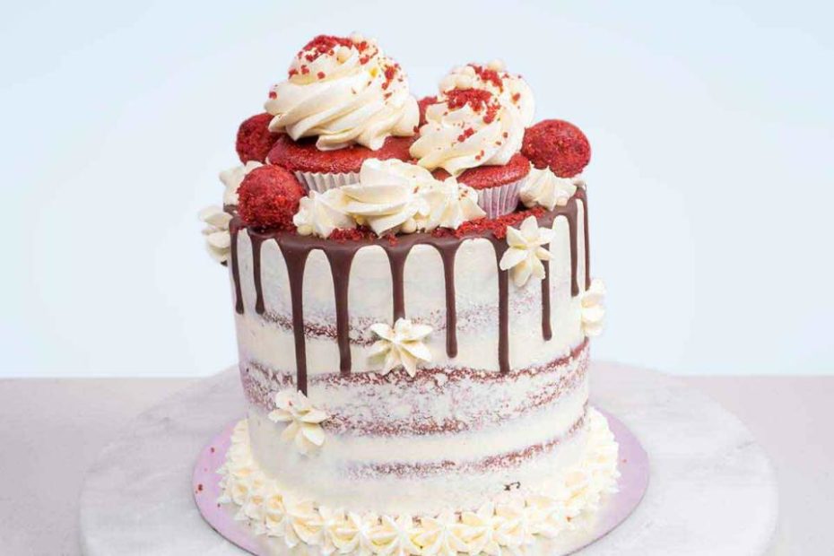 Elegant Birthday Cakes For Women | Luxury Feminine Cake Designs