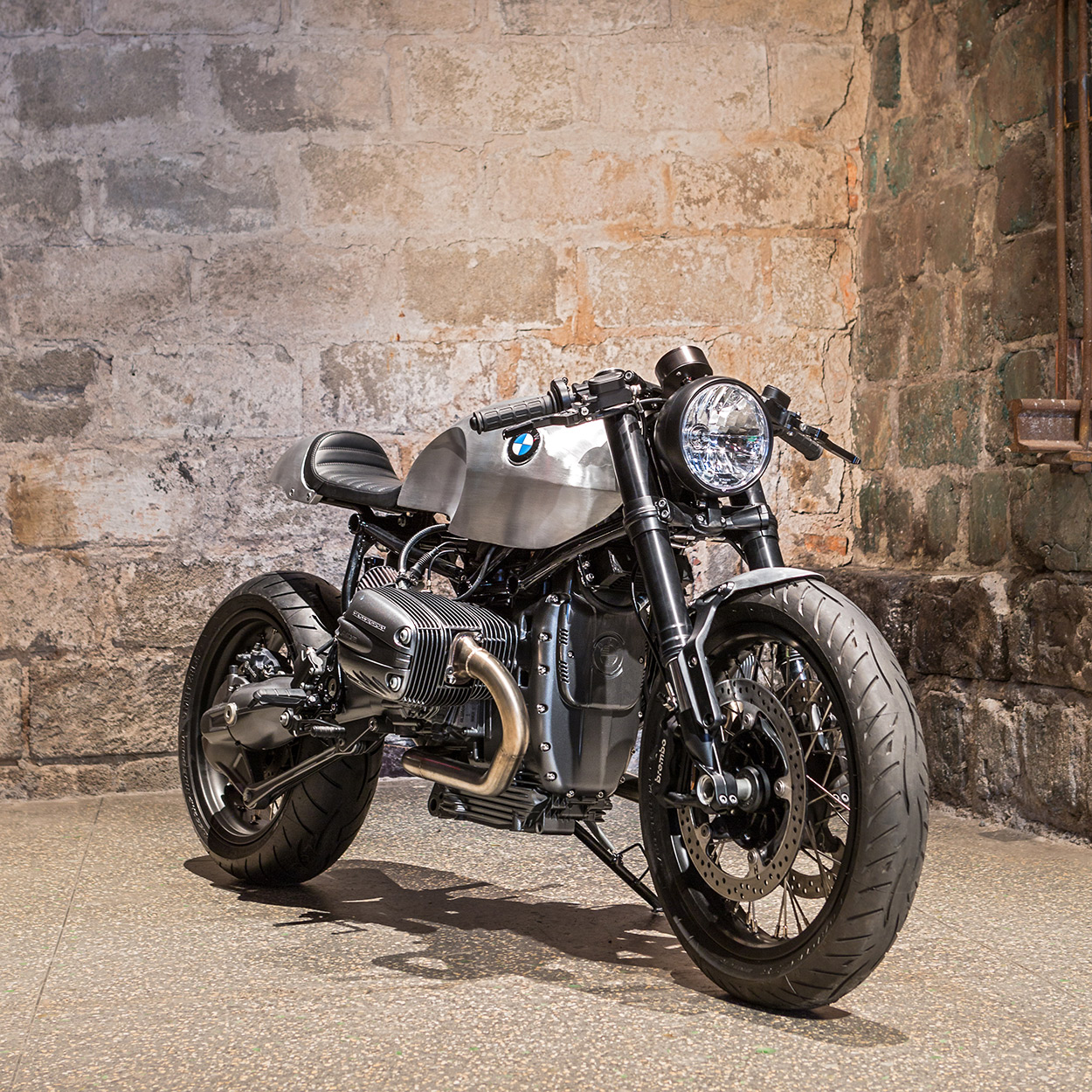 Rise Of The Oilheads: An Ice-Cool Bmw R1150 Cafe Racer | Bike Exif