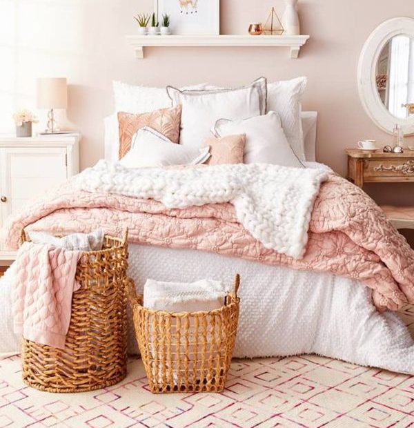 Blush Pink Bedroom Ideas - Dusty Rose Bedroom Decor And Bedding I Love -  Clever Diy Ideas | Rose Bedroom, Dusty Pink Bedroom, Pink Bedroom Decor