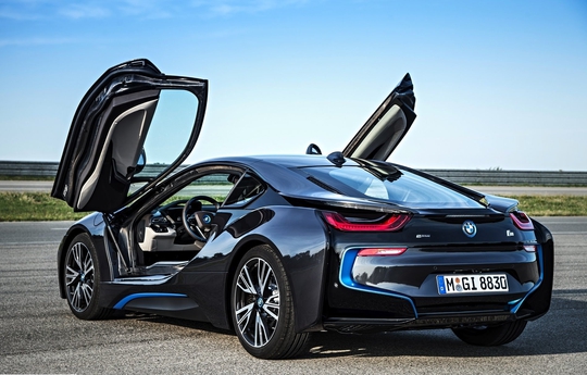 Vì Sao Bmw I8 Đang Được Giới Chơi Xe Săn Đón? | Thị Trường Nld